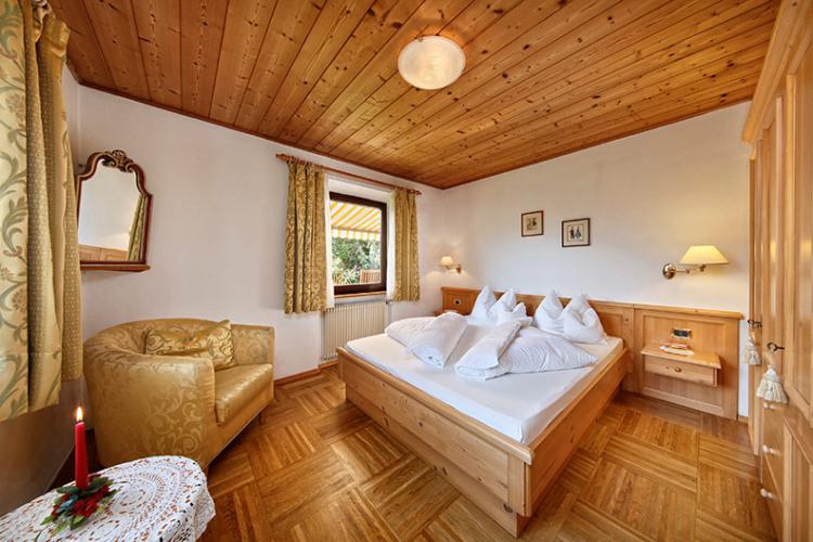 Bedroom with double bed - Apartment on the ground floor