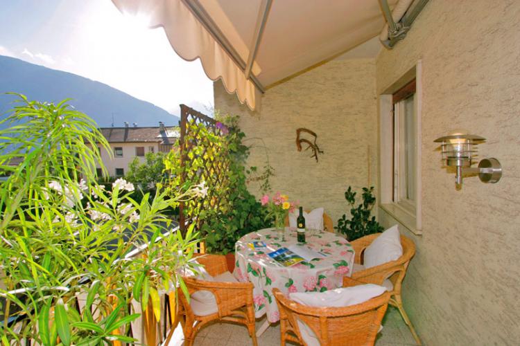 Große Terrasse - Ferienwohnung Meran